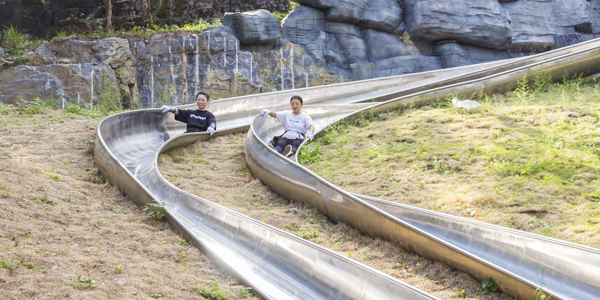 -浙江鵬鳴游樂設備有限公司